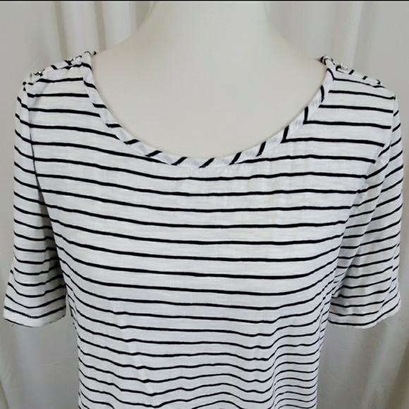 GAP Top - Picture 2 of 5